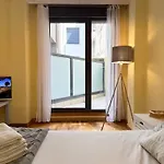 Centro Con Terracita Rua Cuba ツ Rias Baixas Vigo