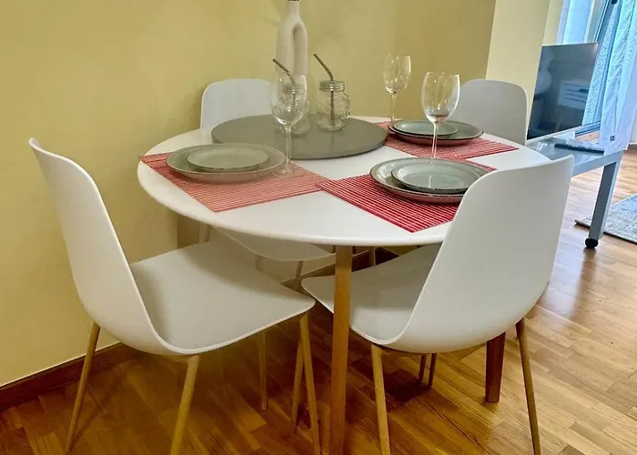 Apt Centro con Terracita Rua Cuba ツ Rias Baixas Rentals Vigo